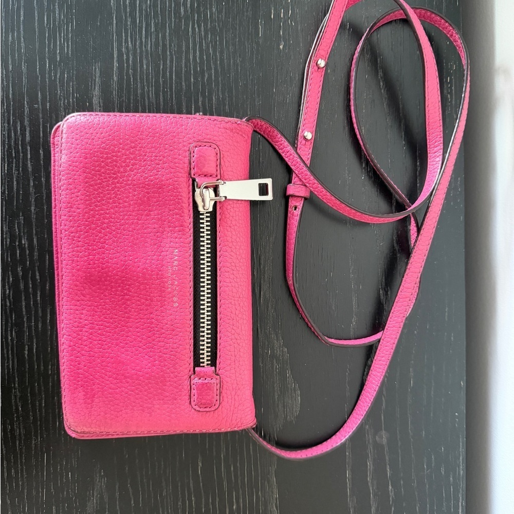 Marc Jacobs Pink Leather Crossbodywith Silver Hardware